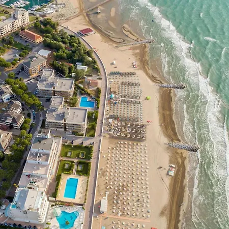 Lignano With Pool *